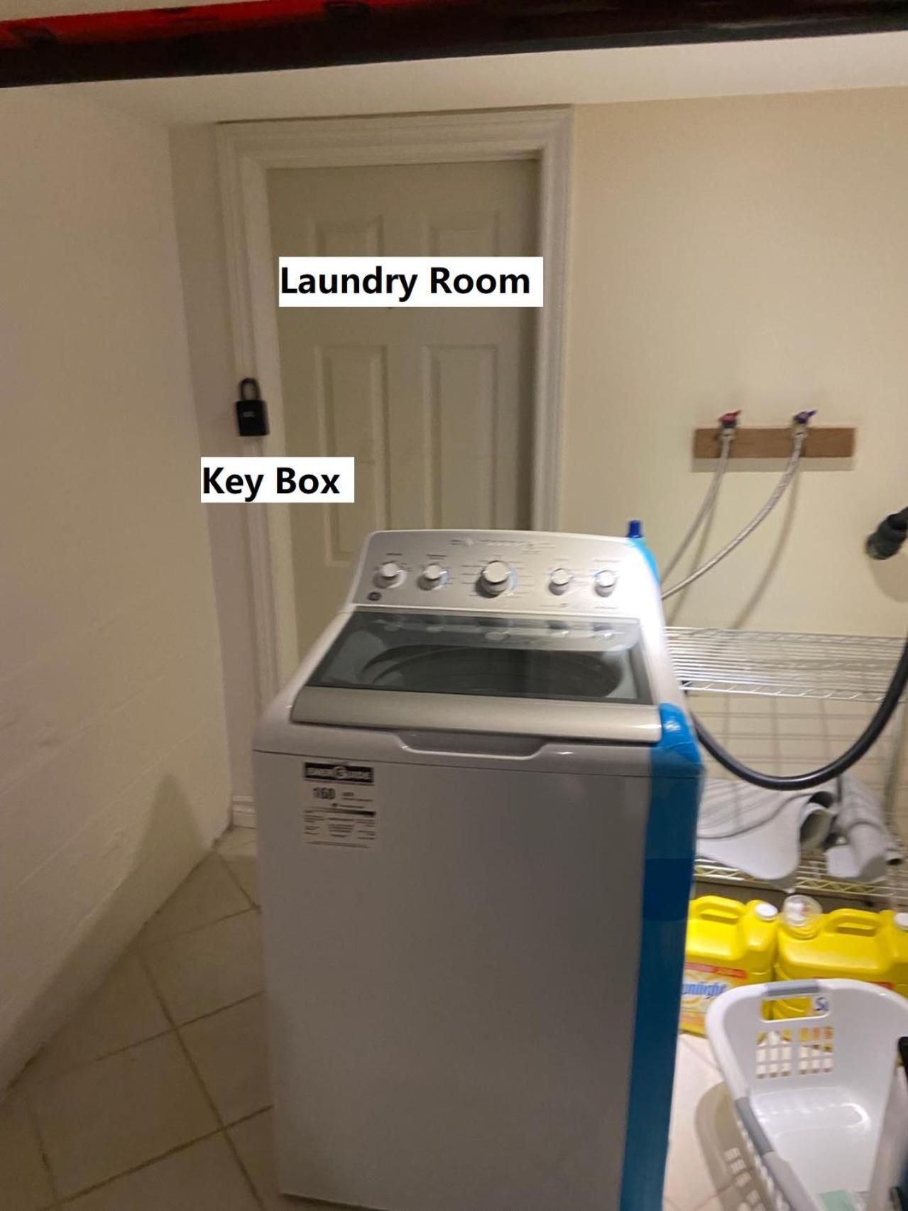 Budget Quad Room With En Suite Bathroom 36B Toronto Exteriör bild